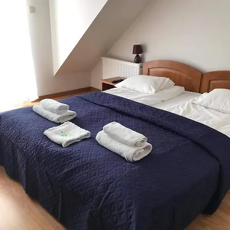 Tomaszek Homestay *